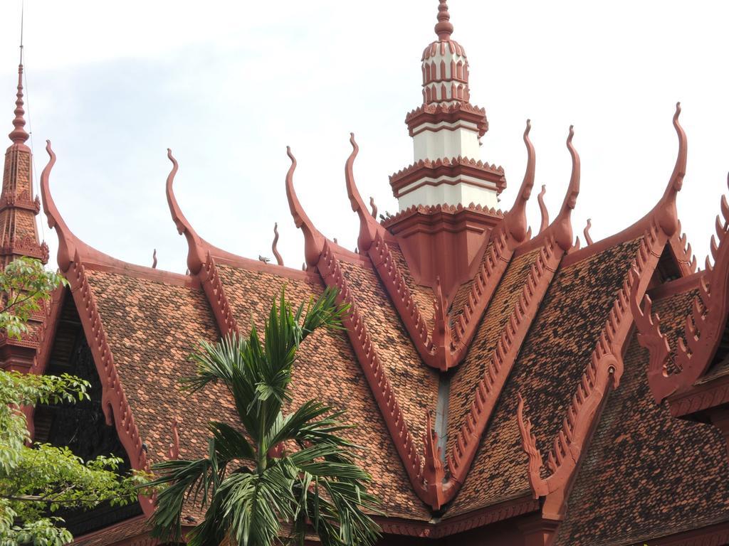 Discovery Hotel Phnom Penh Exteriör bild