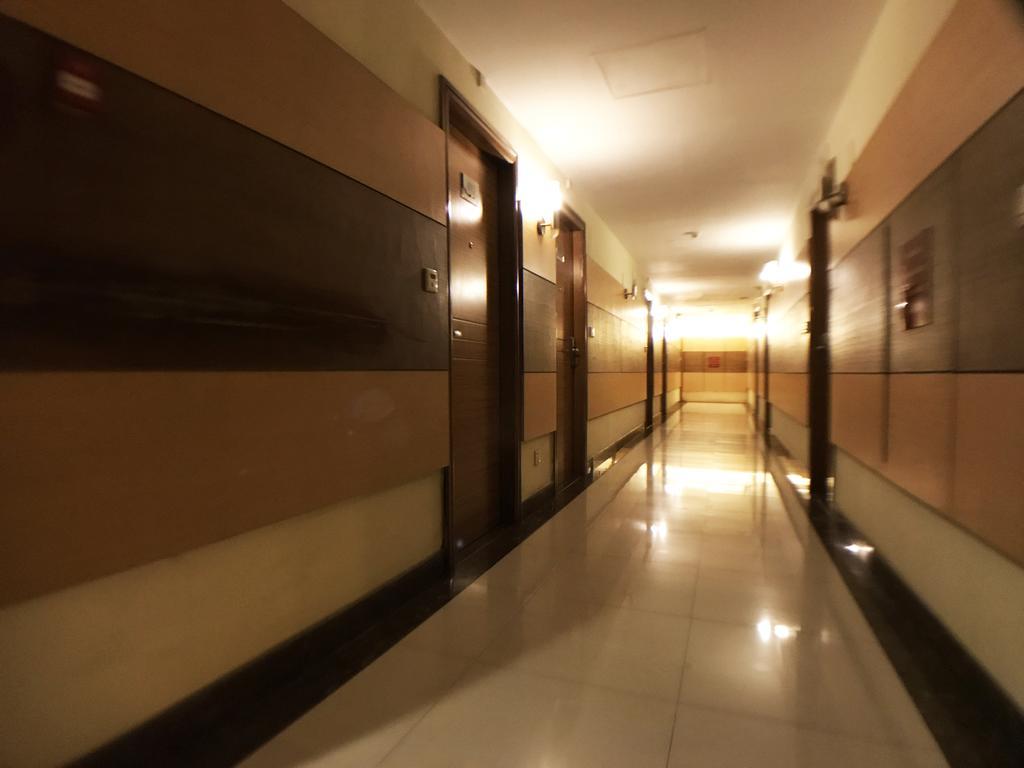 Discovery Hotel Phnom Penh Exteriör bild