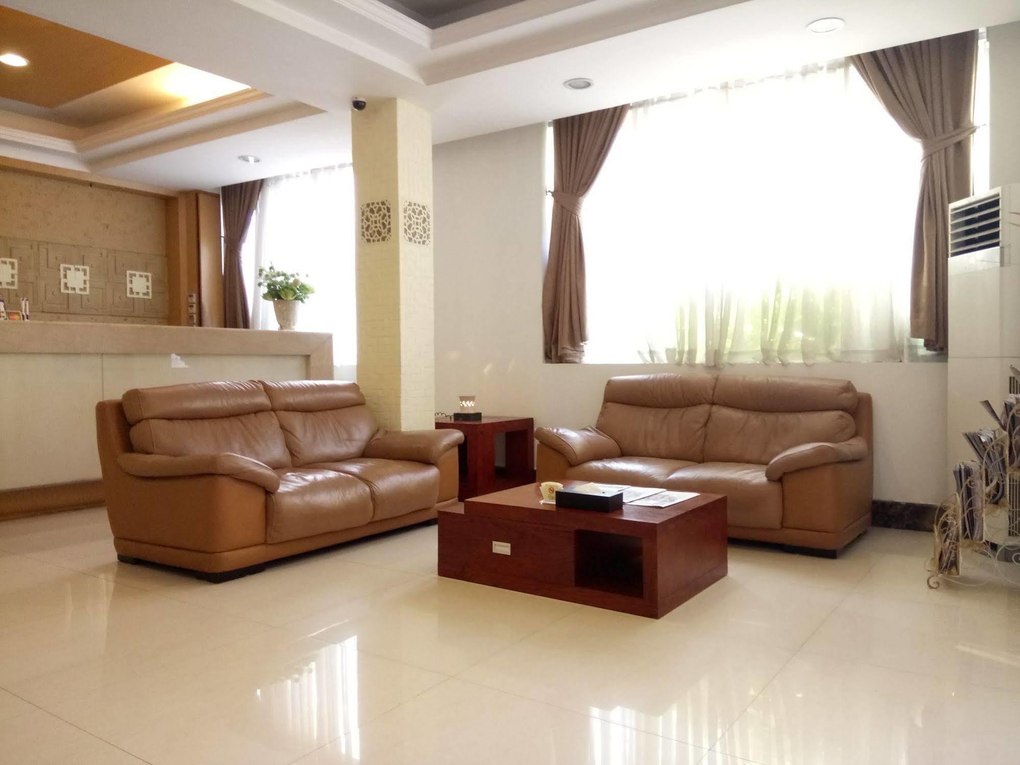 Discovery Hotel Phnom Penh Exteriör bild